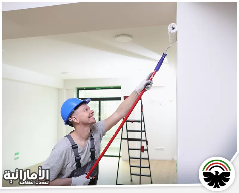 افضل شركات اصباغ في الامارات 0582600901 المؤسسة الإماراتية صباغ دبي يستخدم أدوات متطورة للوصول إلى الأماكن العالية بدقة لضمان تغطية مثالية.